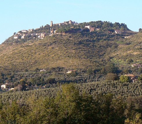 the hill where Fara Sabina is located