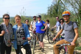Riding to discover the Tiber and its river banks